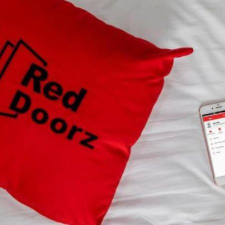 Reddoorz Plus Near Rs Rk Charitas 2 Palembang Zewnętrze zdjęcie