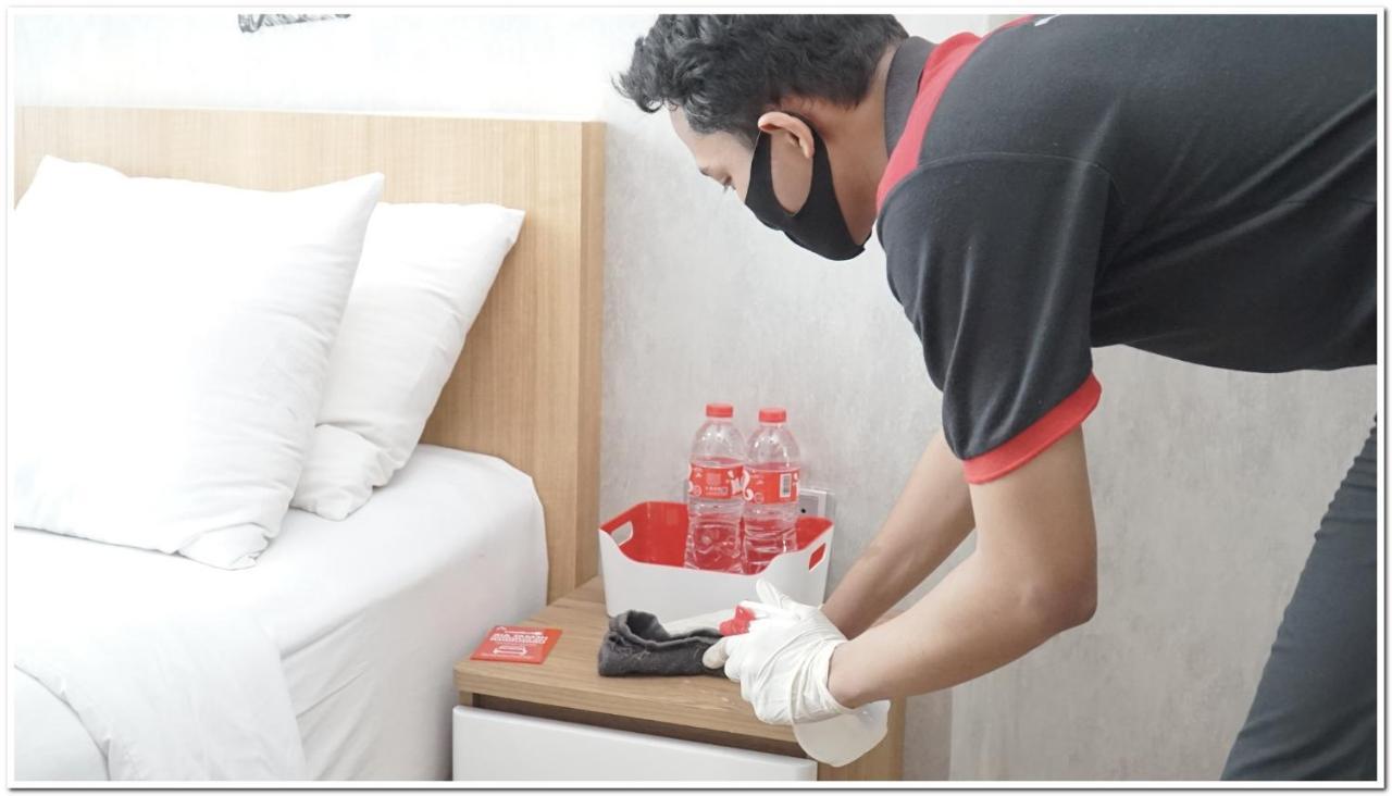 Reddoorz Plus Near Rs Rk Charitas 2 Palembang Zewnętrze zdjęcie