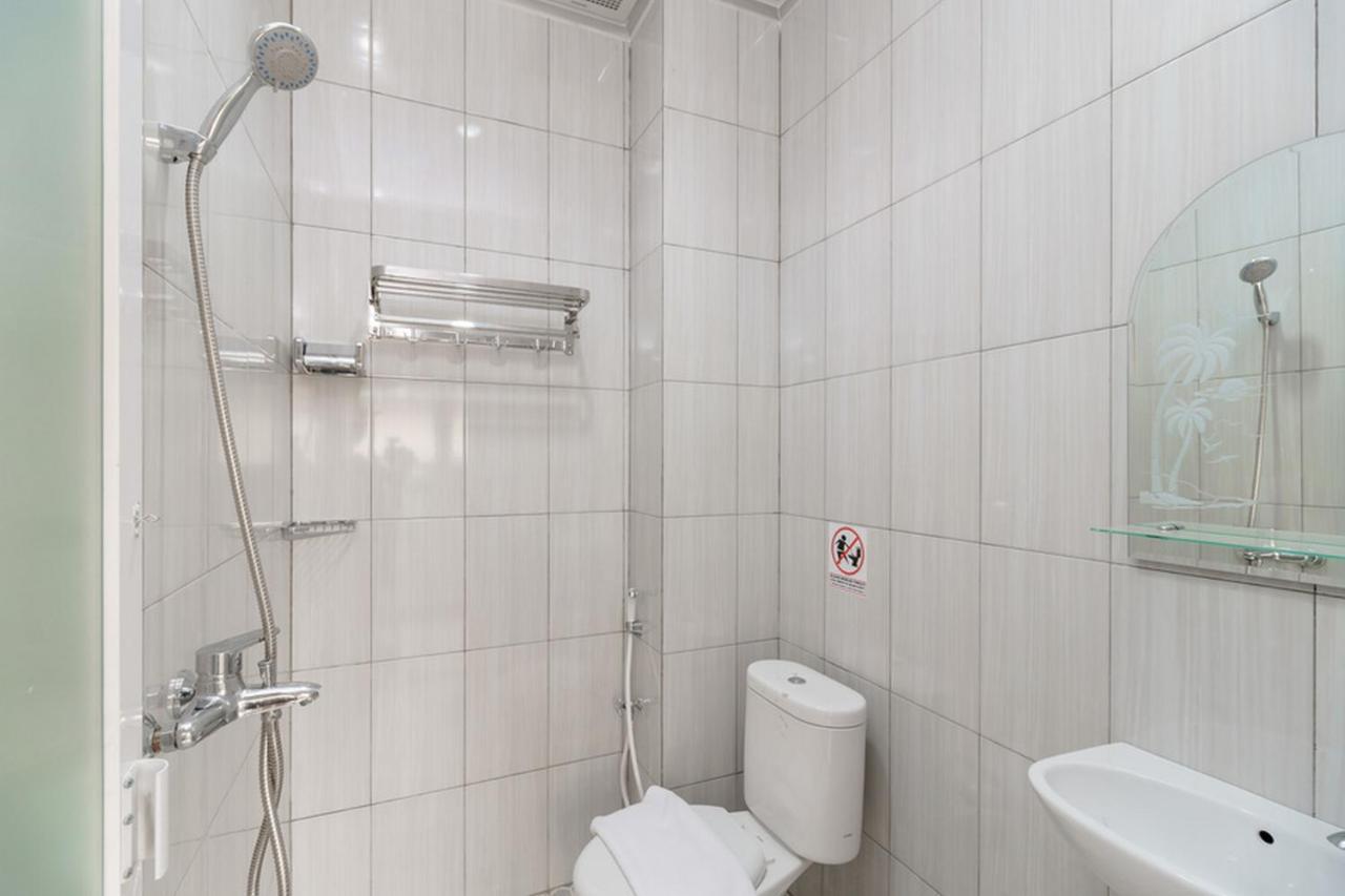 Reddoorz Plus Near Rs Rk Charitas 2 Palembang Zewnętrze zdjęcie