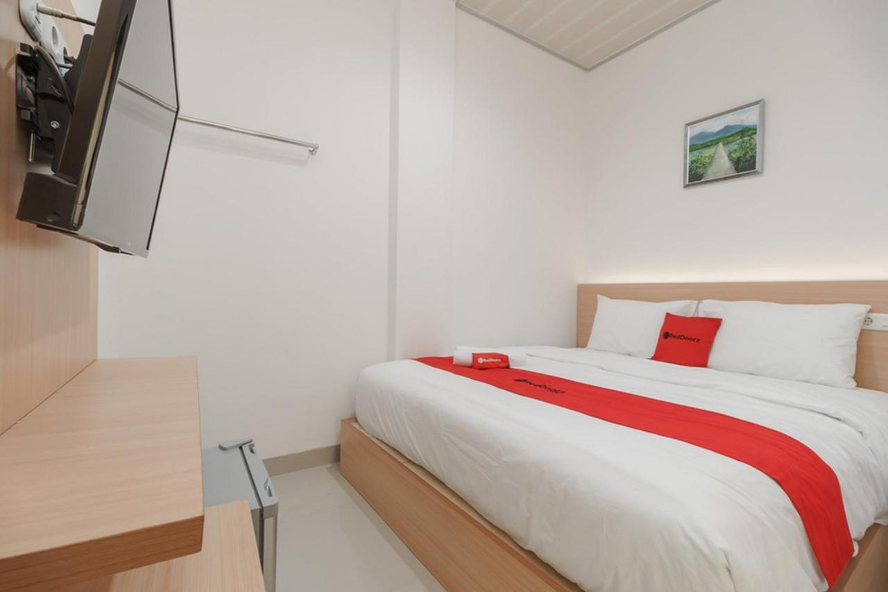 Reddoorz Plus Near Rs Rk Charitas 2 Palembang Zewnętrze zdjęcie